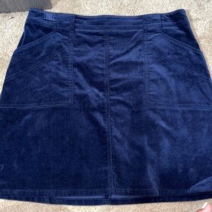 Navy blue velvet skirt with pockets